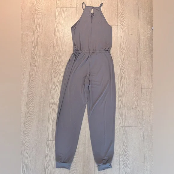 Lanston - Halter jumpsuit Size M - nutmeg from Revolve - Picture 7 of 8